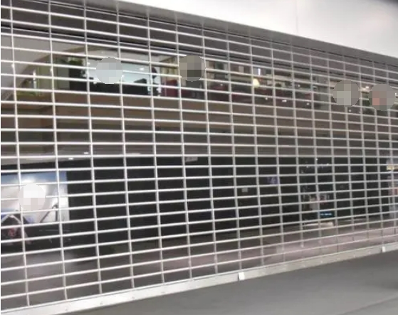 重慶觀音橋不銹鋼網(wǎng)狀卷簾門案例